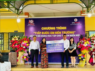 Tổng công ty Phát điện 2 và Công ty Thủy điện An Khê – Ka Nak “Tiếp bước em đến trường” tại Gia Lai