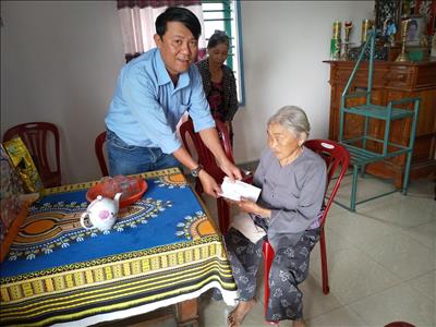 CÔNG TY THỦY ĐIỆN AN KHÊ – KA NAK THĂM HỎI VÀ TẶNG QUÀ MẸ VIỆT NAM ANH HÙNG NHÂN DỊP TẾT NGUYÊN ĐÁN 2020