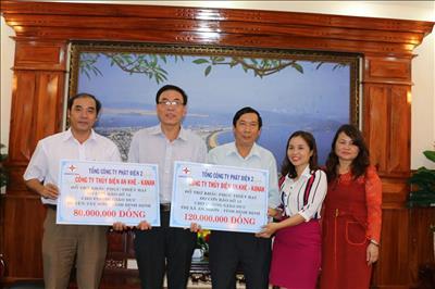 Hỗ trợ khắc phục hậu quả sau cơn bão số 12