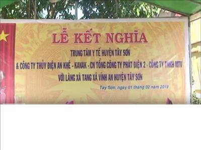 Lễ kết nghĩa giữa Công ty Thủy điện và TTYT Huyện Tây Sơn với Làng Xà Tang 